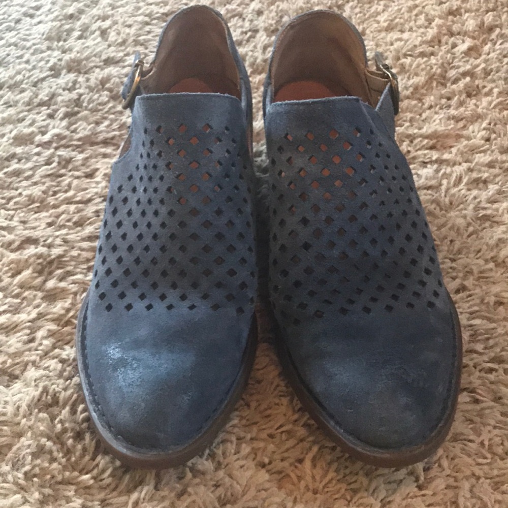 Born booties